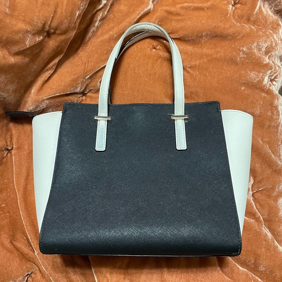 Kate Spade Purse - Picture 2 of 7